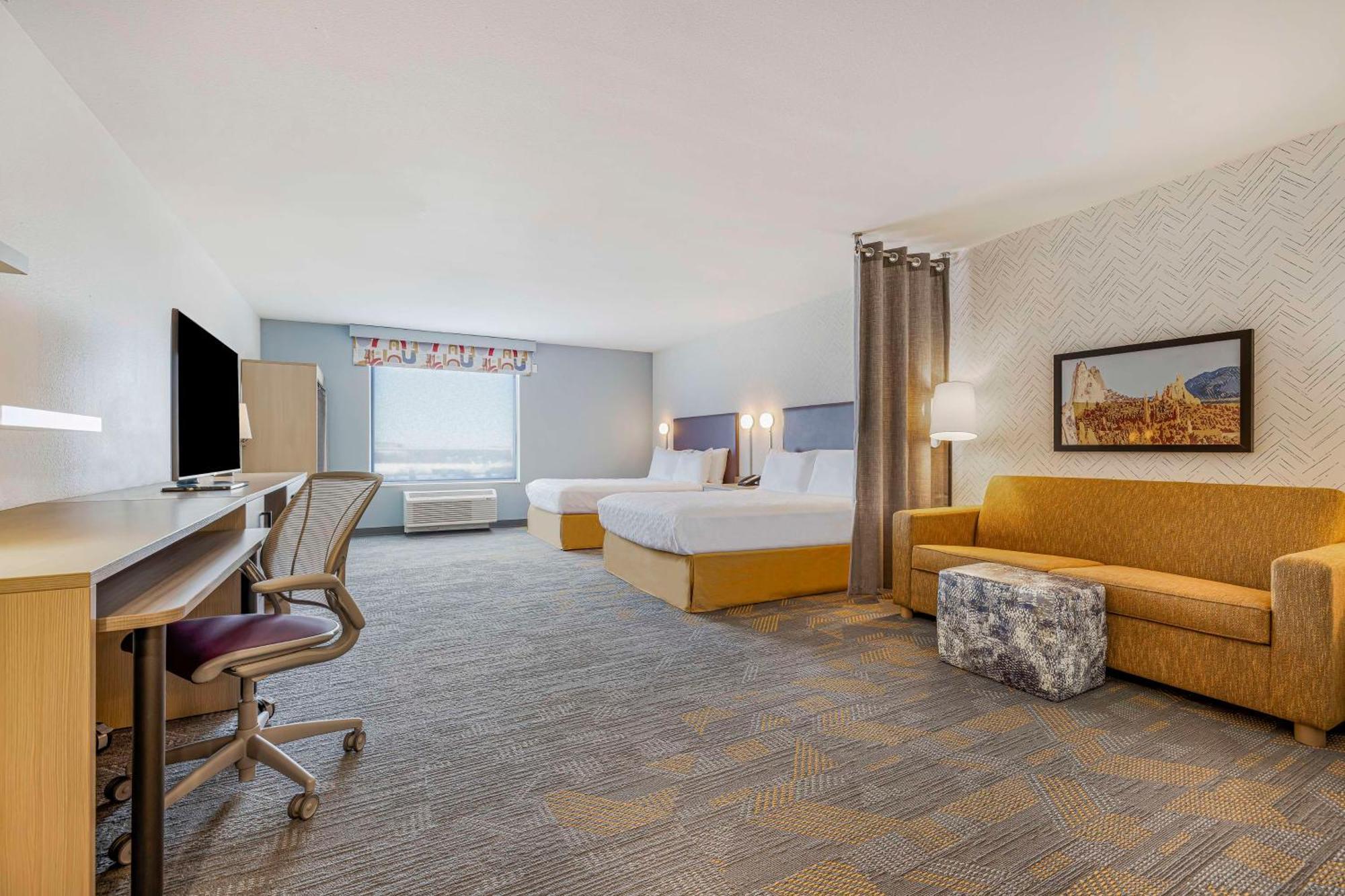 Home2 Suites By Hilton Colorado Springs Airport Exterior photo