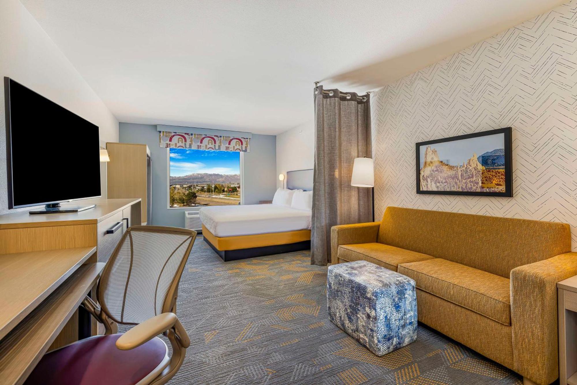 Home2 Suites By Hilton Colorado Springs Airport Exterior photo