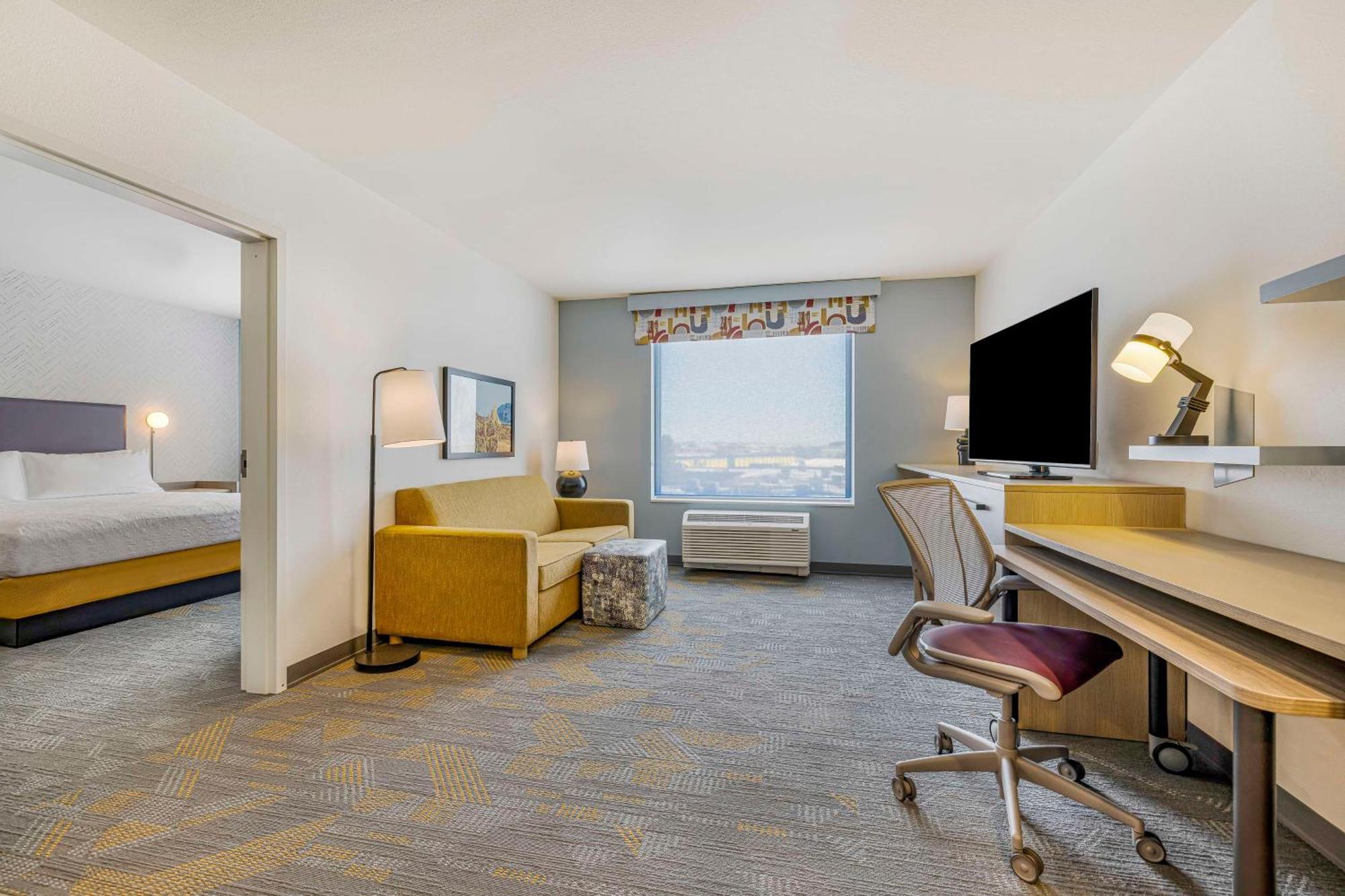 Home2 Suites By Hilton Colorado Springs Airport Exterior photo